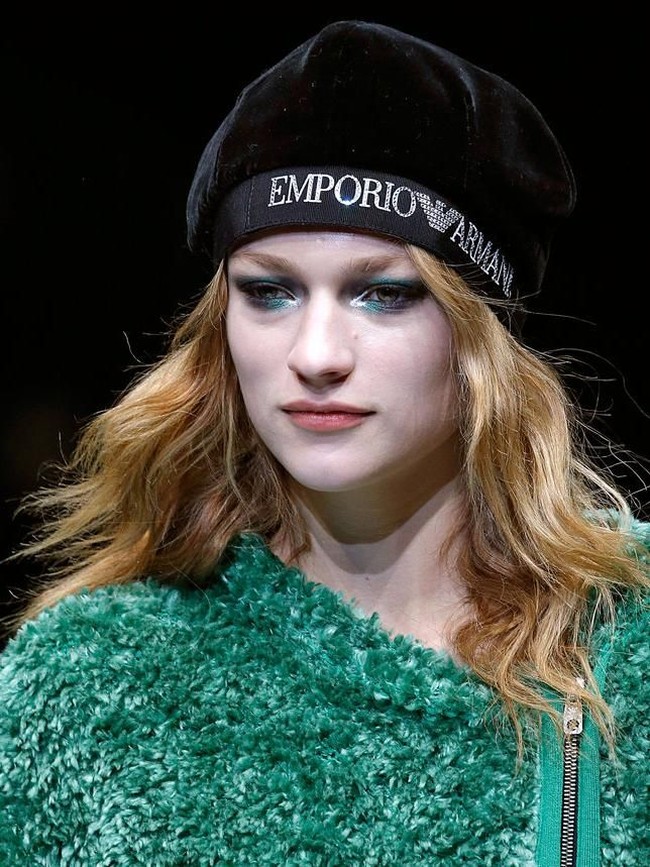 Mulai dari bibir beku hingga riasan bernuansa hijau menghiasi pagelaran Milan Fashion Week koleksi Fall/Winter 2018. Inilah tren makeup dari Milan Fashion Week.  Foto: dok. Getty Images