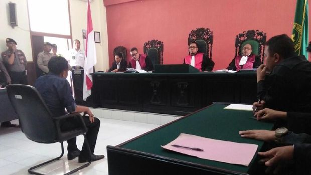 Terdakwa Ujaran Kebencian di Banyuwangi Divonis Hanya 4 Bulan Bui