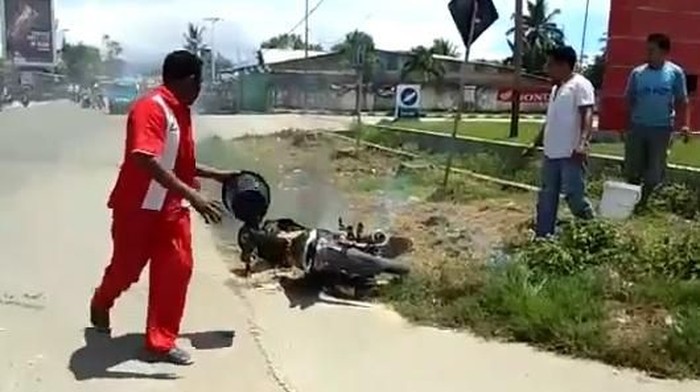 Sepeda Motor Terbakar Usai Isi Premium di Pulau Buru