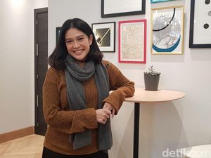Suami Dipanggil KPK, Dian Sastro Sibuk Rapat