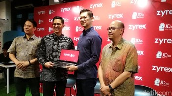 Zyrex kembali merilis laptop terbarunya, yakni Zyrex 232 Xtreme. Foto: Muhammad Alif Goenawan/detikINET