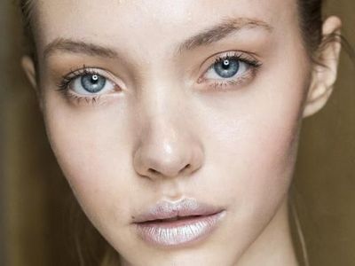Bibir Beku Hingga Lipstik Hijau Jadi Tren Makeup Terkini