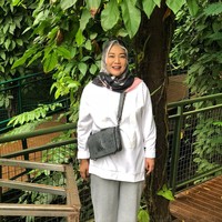 Risa Saraswati juga menggeluti bidang tarik suara. Ia pernah menjadi vokalis band Homogenic. Foto: Instagram Risa Sarasvati