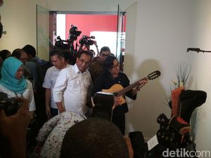 Lelang Gitar Elek Yo Band, Menhub: Itu Benda Kesayangan