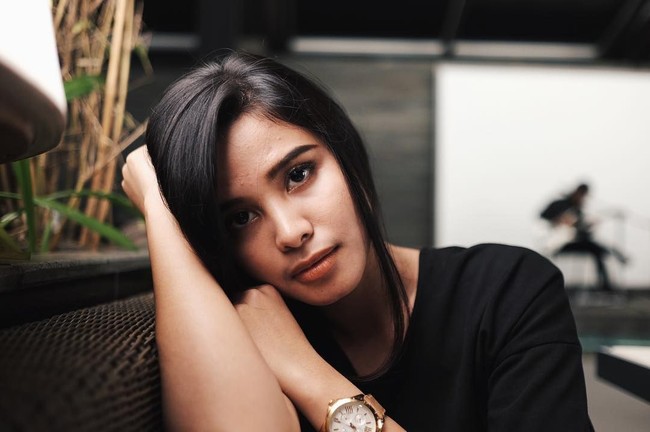 Ini si @deepikapadukone, tulis netizen dengan nama akun @rustamash mengomentari foto Instagram Rizka Foto: Instagram