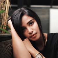 Ini si @deepikapadukone, tulis netizen dengan nama akun @rustamash mengomentari foto Instagram Rizka Foto: Instagram