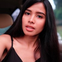  Banyak yang menganggap bentuk wajah Rizka seperti hidung, bibir, alis, hingga rambut hitam lurus tergerainya itu mirip dengan Maudy Ayunda. Foto: Instagram