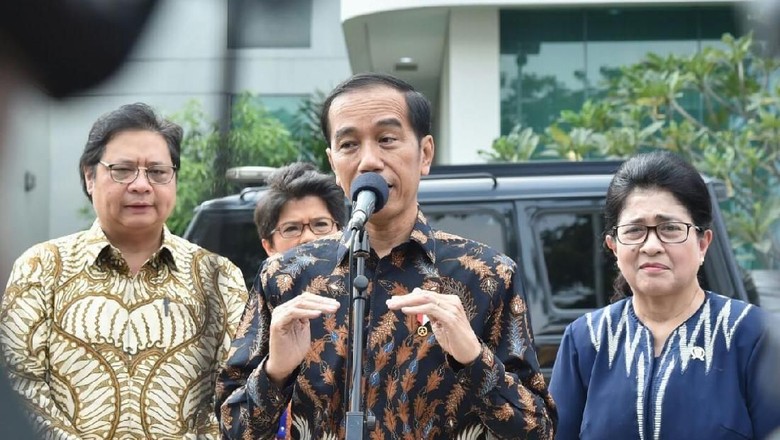 Muncul Duet Jokowi-AHY, Golkar Dorong Airlangga Jadi Cawapres Muncul Duet Jokowi-AHY, Golkar Dorong Airlangga Jadi Cawapres