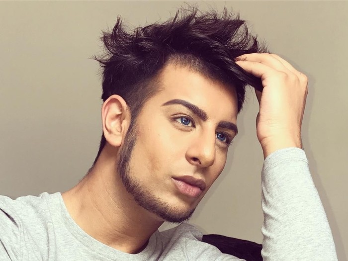 Junaid, Pria yang Terobsesi Selfie Hingga 200 Kali dalam Sehari