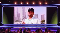Pegolf Spanyol Sergio Garcia diberikan penghargaan Breakthrough of The Year usai memenangi Masters Tournament 2017. (Foto: Stuart C. Wilson/Getty Images for Laureus)