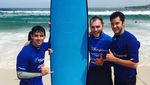 Foto: Joe & Nick Jonas Asyik Main di Pantai Bondi