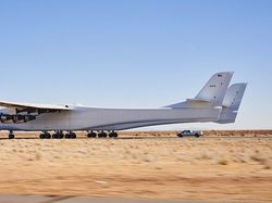 Mengintip Uji Coba Stratolaunch, Pesawat Terbesar Sejagat
