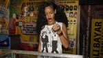 Mau Registrasi Ulang Kartu, Yuk Dibantu sama Rihanna!