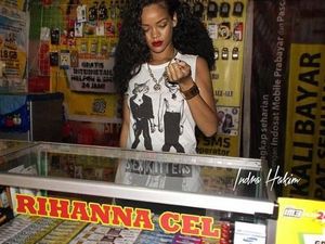 Mau Registrasi Ulang Kartu, Yuk Dibantu sama Rihanna!