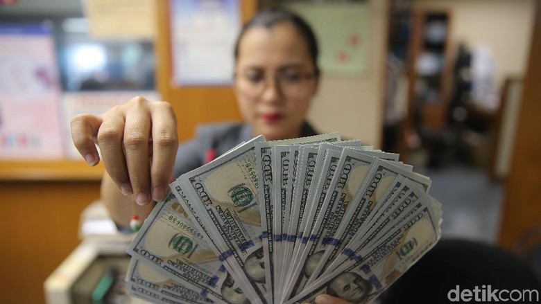 Foto: Ilustrasi dolar AS (Agung Pambudhy/detikFoto) Foto: Ilustrasi dolar AS (Agung Pambudhy/detikFoto)