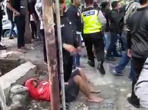Seorang Pria Diduga Suporter Terluka Dikeroyok Oknum Pesilat