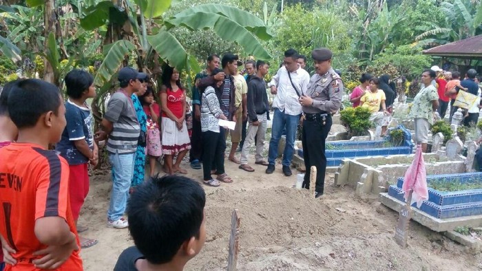 Mimpi Bapaknya Masih Hidup Dwi Bongkar Kuburan Ayah