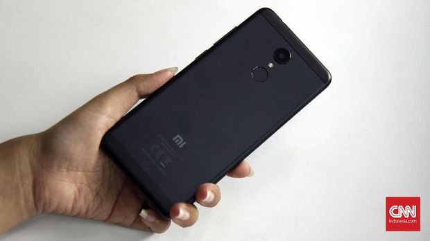 [BLM] Xiaomi Redmi 5, Ponsel Layar Kekinian Kurang dari Rp2 J