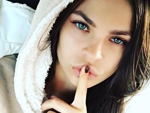 Wanita Penghibur yang Mengklaim Tahu Rahasia Trump Akui Dibungkam Rusia