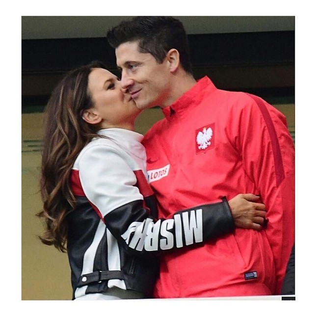 Pada 2019, Robert Lewandowska mengumumkan istrinya hamil anak kedua. Dan pada Mei 2020, Anna melahirkan anak kedua mereka yang dinamai Laura Lewandowska. Foto: dok. Instagram