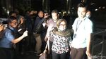 Lepas Masker, Ini Cagub Sultra yang Kena OTT saat Tiba di KPK