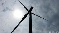 Pembangkit listrik yang mengandalkan tenaga angin ini menjadi satu langkah besar bagi Indonesia dalam mencapai target bauran pemanfaatan sumber energi terbarukan sebesar 23% di tahun 2025 mendatang.