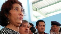 Susi mengibaratkan jabatan sebagai menteri layaknya ibu yang menaungi anak-anaknya, dalam hal ini nelayan. Sedangkan sosok ibu sendiri menurutnya memilik batas waktu dan hanya bisa turut menjaga selama waktu yang dimilikinya.