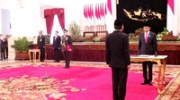 Pengambilan sumpah dilakukan langsung oleh Presiden Jokowi.  (Foto: Niken Purnamasari/detikcom)