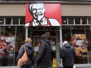 Setelah Krisis Ayam, Penggemar KFC Inggris Kini Kesal karena Kelangkaan Saus Gravy