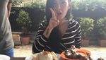 Gemar Makan Petai dan Makanan Jepang, Ini Momen Angela Lee Bersama Makanan
