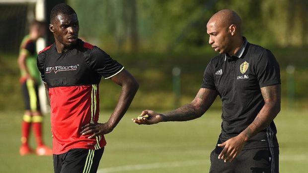 Thierry Henry mengawali karier sebagai pemain dan pelatih di klub AS Monaco.