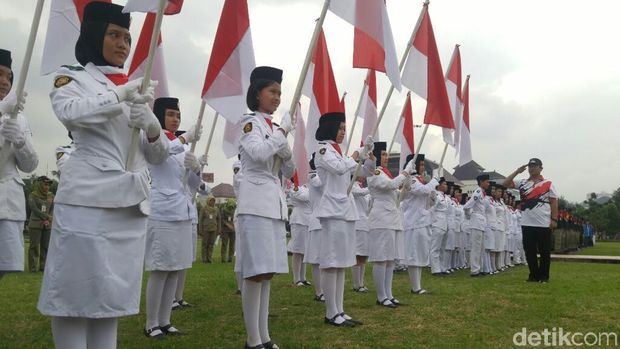 Kirab Haul Habib Hasan di Semarang.
