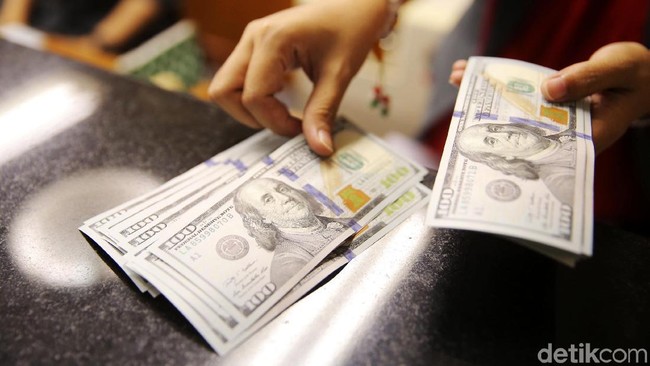 Rupiah Menahan Gempuran Dolar AS, Mungkinkah Tembus Rp 14.000?
