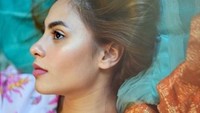 Namun Valerie awalnya sempat tak pede dengan bibirnya tersebut. (Dok. Instagram/valerieethomas)
