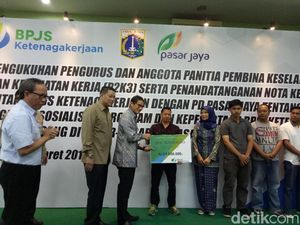 Beri BPJS ke Pedagang, Sandiaga: Safety Harus Serius