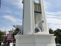 Disebut Mirip Anjing Laut, Kini Patung Maung Berotot dan Garang