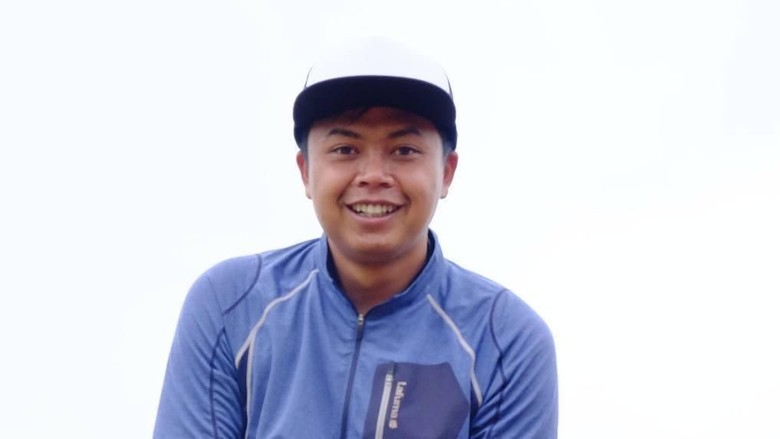 Foto: Iwan Degleng di sela pendakian (iwan_degleng/Instagram) Foto: Iwan Degleng di sela pendakian (iwan_degleng/Instagram)
