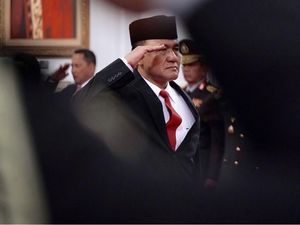 Perangi Narkoba, Kepala BNN Perkuat Persenjataan Anggota
