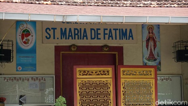 Dulunya, gereja ini merupakan milik saudagar Tionghoa yang kemudian berpindah keyakinan menjadi Katolik (Shinta/detikTravel) Dulunya, gereja ini merupakan milik saudagar Tionghoa yang kemudian berpindah keyakinan menjadi Katolik (Shinta/detikTravel)