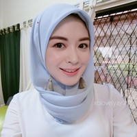 Dengan penampilan yang natural tanpa banyak eksplorasi saja, Ayana Moon sudah tampil glowing. Foto: Instagram Ayana Moon