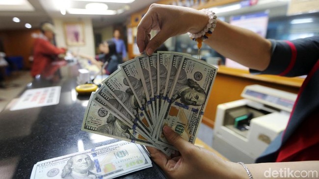 Peringkat Naik, Amankah Utang Indonesia?