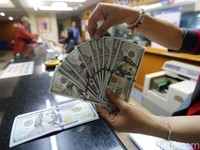 Dolar AS Nyaris Rp 14.400, Tertinggi Tahun Ini