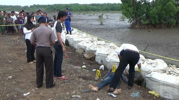 Selain Luka Sayatan di Leher, Pria Jember Juga Dipukul Batu