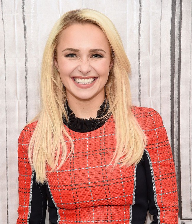 Bintang serial Heroes Hayden Panettiere menyebut kalau nama belakangnya seharusnya diucapkan pan-ah-tea-air. Foto: Getty Images
