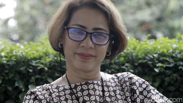 Potret Keluarga Bahagia Sissy Prescillia dan Vanesha Prescilla Potret Keluarga Bahagia Sissy Prescillia dan Vanesha Prescilla