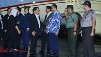 JK bersama rombongan tiba dengan Pesawat Kepresidenan BBJ-2 setelah lepas landas dari Bandara Hamid Karzal, Kabul. (Foto: Dadang Kusuma WS/Kominfotik Pemprov DKI Jakarta)