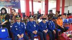 Gaya Anies Berseragam Biru Jadi Inspektur Upacara HUT Damkar