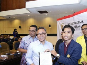 Saat Zulkifli Hasan Dengarkan Unek-unek Para Ketua BEM