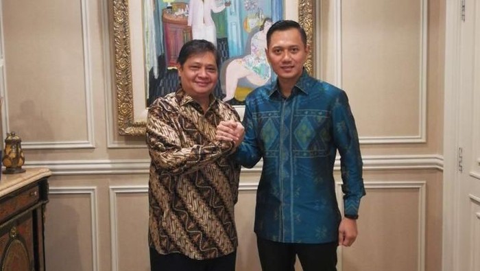 Ketua Kogasma Pemenangan Pemilu Partai Demokrat Agus Harimurti Yudhoyono pagi ini bertandang ke kediaman Ketua Umum Golkar Airlangga Hartarto.
