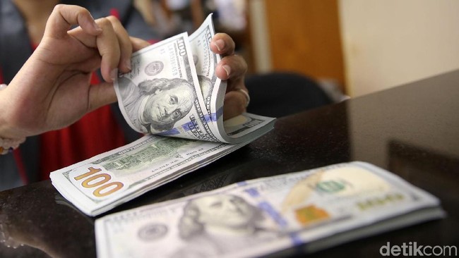 Dolar AS Sudah Rp 14.450, Apa Strategi Pemerintah?
